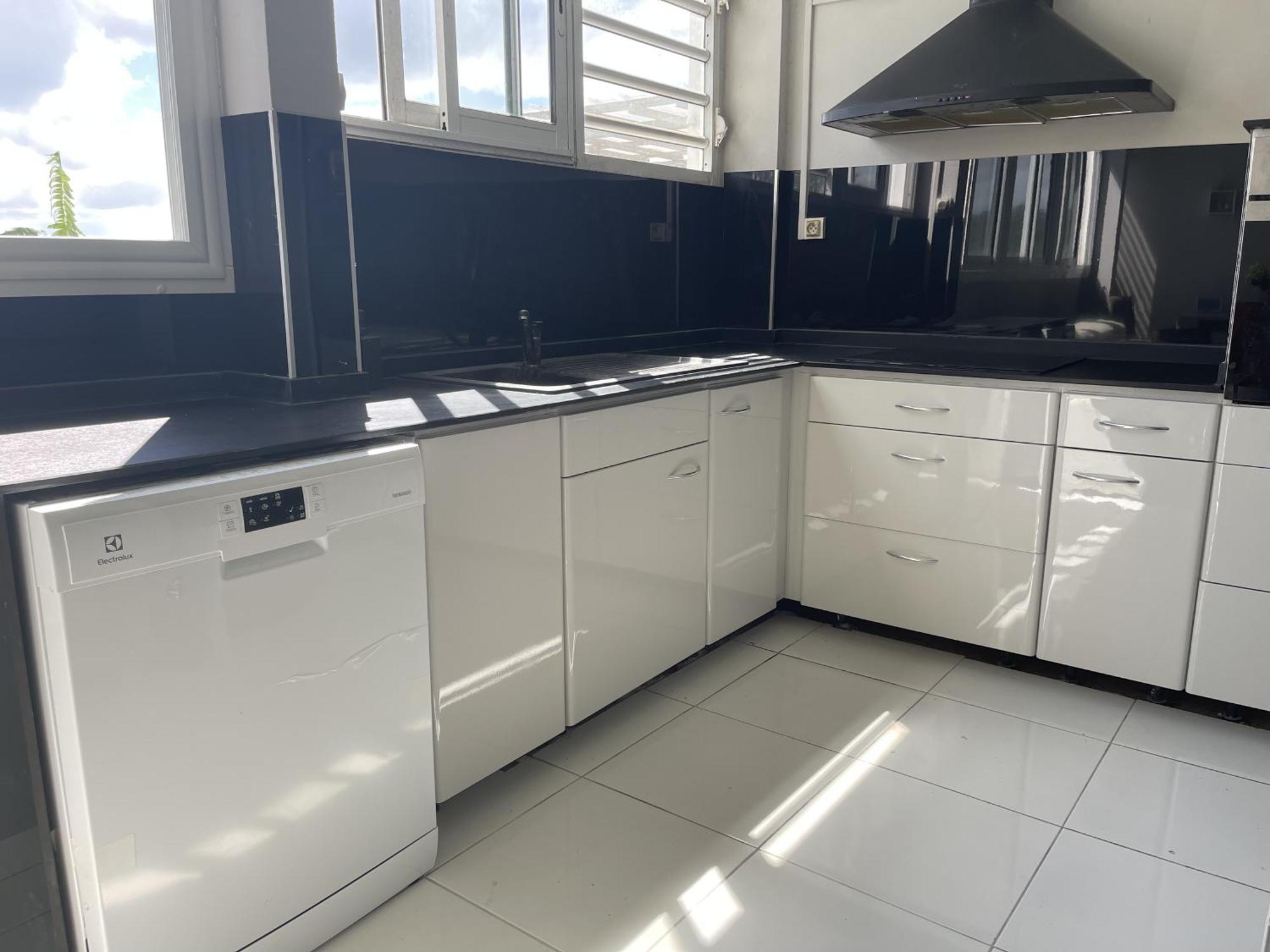 Appartement Lalau Avec Vue Sur La Mer Et Piscine Schoelcher Esterno foto